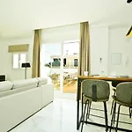 Ninesuites Apartment